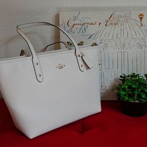 NWT - Large white City Tote